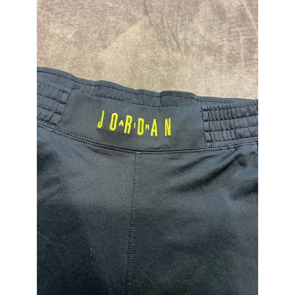 Jordan‎ Dri-FIT Mens XL Black Athletic Basketball Shorts Neon Yellow Trim